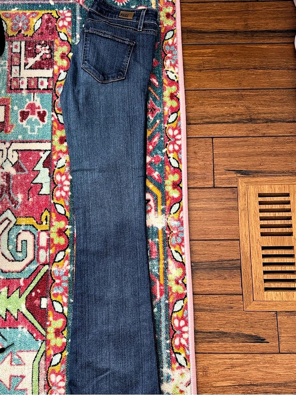 Paige Flared Jeans Waist 26 in Blue Like New